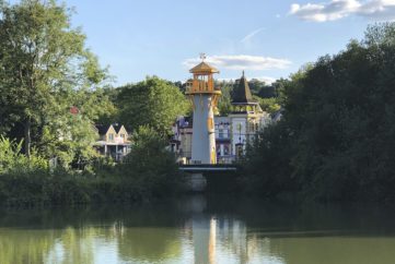 Explore Heartlake Harbour Area