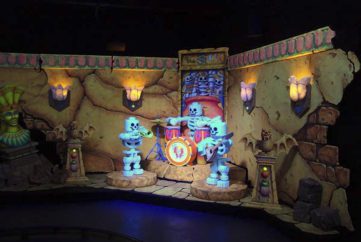 Drop in to Laser Raiders