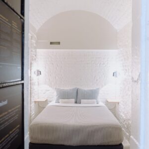 Visit Saintlo Ottawa Jail Hostel