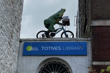 Visit Totnes Library